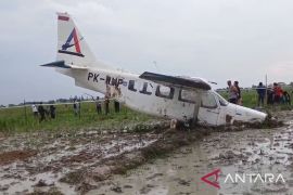 Pesawat jatuh di Karawang dipiloti Kapten Eko Agus