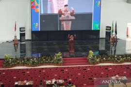 Mu'ti calls for cross-ministry coordination on high school phone ban