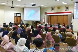 DKI sepekan, penertiban rumah di TPU hingga diskon tiket kereta api