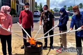 Kejari Gorontalo Utara memusnahkan barang bukti tindak pidana umum