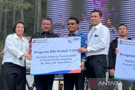 BRI Tarutung salurkan CSR bantu petani, pelaku umkm hingga pembangunan rumah ibadah