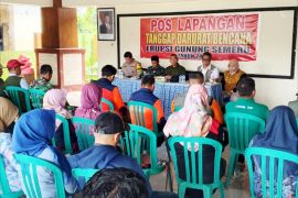 Warga dilarang berwisata di kawasan terdampak erupsi Gunung Semeru