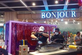 Rayakan Hari Ikan Nasional, Ranch Market gelar cutting show ikan 50 kg