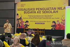Legislator mendorong lembaga pendidikan perkuat nilai budaya pada siswa