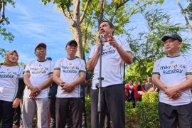 Minister pushes strengthening of key commodities in West Kalimantan