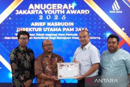 Dirut PAM Jaya raih "Jakarta Youth Award 2025"