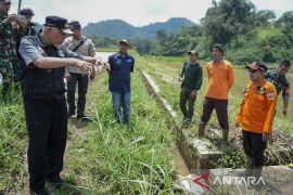 Gubernur Sumbar ingatkan warga siaga bencana menyusul peringatan BMKG