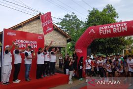 Fun run di Magelang tutup kegiatan Bank Jateng Borobudur Marathon 2025