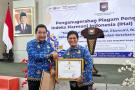 Kemendagri beri piagam penghargaan "Indeks Harmoni Indonesia" kepada Purwakarta