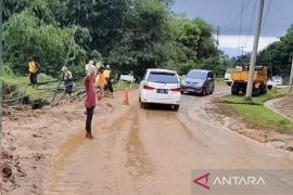 Polisi siagakan personel di jalur utama rawan bencana Cianjur