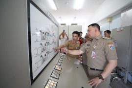 Begini kondisi tanggul yang rembes di Waduk Pluit Jakarta