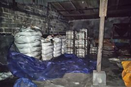 TNI AL geledah gudang penyimpan timah ilegal di Babel