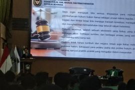 Masyarakat lebih pilih lapor Damkar dibanding polisi, Menko Yusril jadi heran