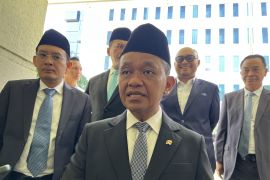 Bahlil hitung formulasi bea keluar mineral, emas wajib kena