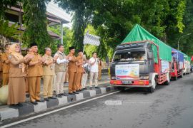 Bantuan beras dan minyak Goreng disalurkan ke 31 ribu KK di Mataram