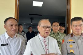 Kardinal Suharyo: Anggota TNI/Polri di Kepri jalani tugas berat