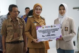 Pemkot Kediri berikan bantuan pendidikan bagi pelajar dan mahasiswa
