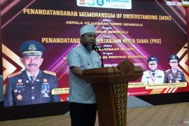 Gubernur Helmi Hasan sampaikan kasus penembakan lima petani Pino Raya ke Polda Bengkulu