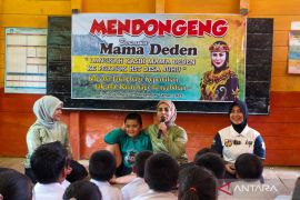 Mama Deden apresiasi dedikasi para guru yang mengabdi di Pelosok HST