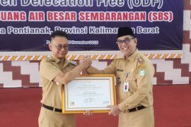 Pemkot Pontianak deklarasikan ODF, ajak warga hidup lebih sehat