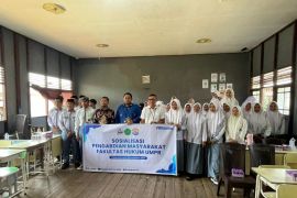 Dosen Fakultas Hukum UMPR penyuluhan hukum di pondok pesantren