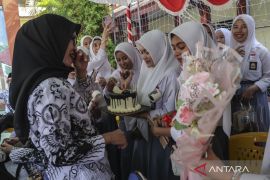 Kiat bagi guru jaga kesehatan mental di tengah tuntutan pekerjaan