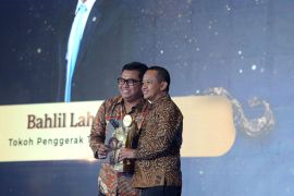 Menteri ESDM Bahlil Lahadalia raih penghargaan Tokoh Penggerak Transisi Energi