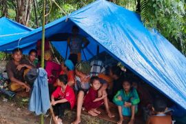 Ratusan pengungsi banjir di Simataniari Tapsel butuh bantuan mendesak