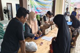 Diskoperindag HSU gelar pasar murah bantu warga Desa Pematang Benteng