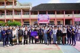 Telkomsel gelar 'Digital Empowering for Community' di SMKN 3 Mataram