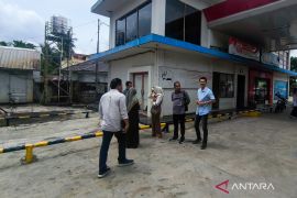 Komisi II DPRD HST sidak SPBU tindak lanjuti kelangkaan BBM dan motor brebet