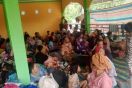 180 KK di Kecamatan Siabu Madina Sumut mengungsi