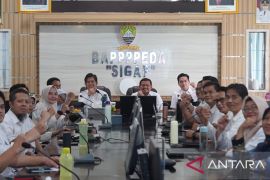 Wabup Sumedang ancam tindak pegawai nakal dalam pengurusan perizinan