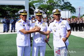 TNI AL memperkuat pertahanan laut dengan meresmikan Lanal Kumai