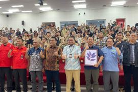 ANTARA, UNRI, dan PT Arara Abadi edukasi karhutla ratusan mahasiswa