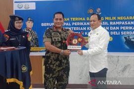 KKP hibahkan dua kapal ikan hasil rampasan ke Pemkab Deli Serdang