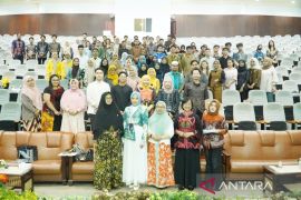 ULM perkuat kemampuan susun karya ilmiah pada forum internasional