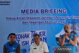 PLN Imbau warga yang tinggal di bawah SUTT/ SUTET patuhi jarak aman ruang udara