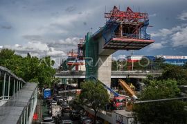 Proyek LRT Jakarta Fase 1B capai 80,57 persen