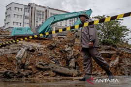 Indonesian Govt to help 30 universities recover from Sumatra floods