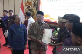 Menteri Nusron minta Gubernur Bali masyarakat ikuti program transmigrasi