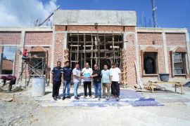 PT Timah serahkan bantuan renovasi Masjid Al Hikmah