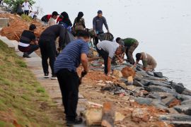 Pemprov Kepri jaga kebersihan Taman Gurindam 12 Tanjungpinang, tebar 50 tong sampah