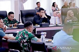 Gubernur Bobby: Evakuasi dan buka akses logistik di daerah terdampak