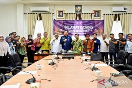 Gubernur Gorontalo percepat pembangunan jalan atasi wilayah terisolir