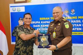 KKP hibahkan 2 kapal asing eks-illegal fishing