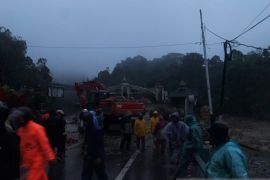 Banjir bandang Silaing Bawah, Pemkot Padang Panjang fokus cari korban dan bersihkan akses jalan