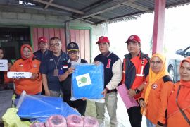 Puting Beliung hantam Batu Gadang, PT Semen Padang kirimkan bantuan dan relawan TRC