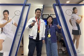 Hendra Setiawan dan Greysia Polii kembali berpasangan di Gold Medal