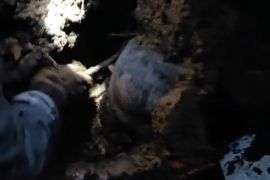 Dua meninggal, puluhan korban masih tertimbun longsor di Tapsel